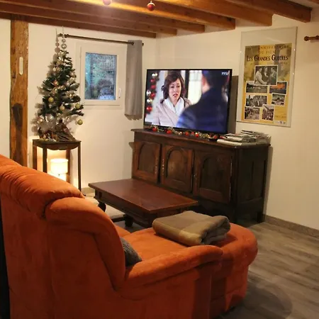 Viaux-fontaine Holiday home *